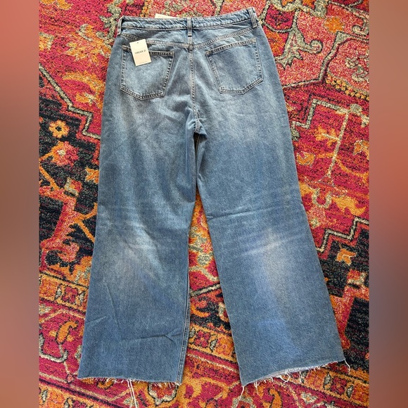🔥NWT Forever 21 | Women’s medium blue denim distressed High Rise Wide Leg jeans - Picture 4 of 13
